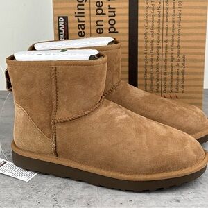 Kirkland Signature Shearling Boots Women’s Size 11 Tan New In Box